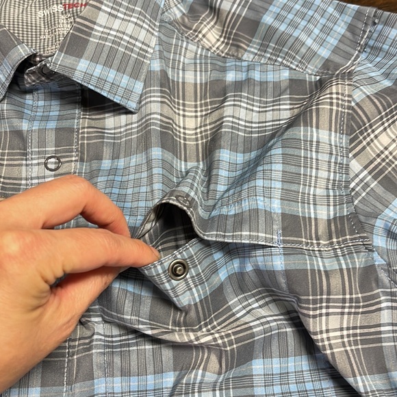 Swiss tech plaid long sleeve - Picture 3 of 4